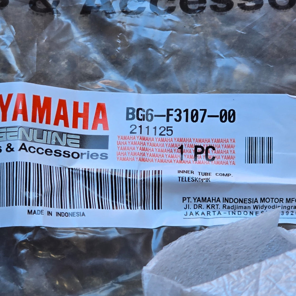 Yamaha Outer Tube Comp. (R.H), 1SD-F3107-00 OEM YP400
