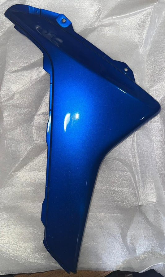 Yamaha Mole, Side Cover 1, 2DP-F171L-00-P1 OEM GPD125-ANMAX GPD125 Blue