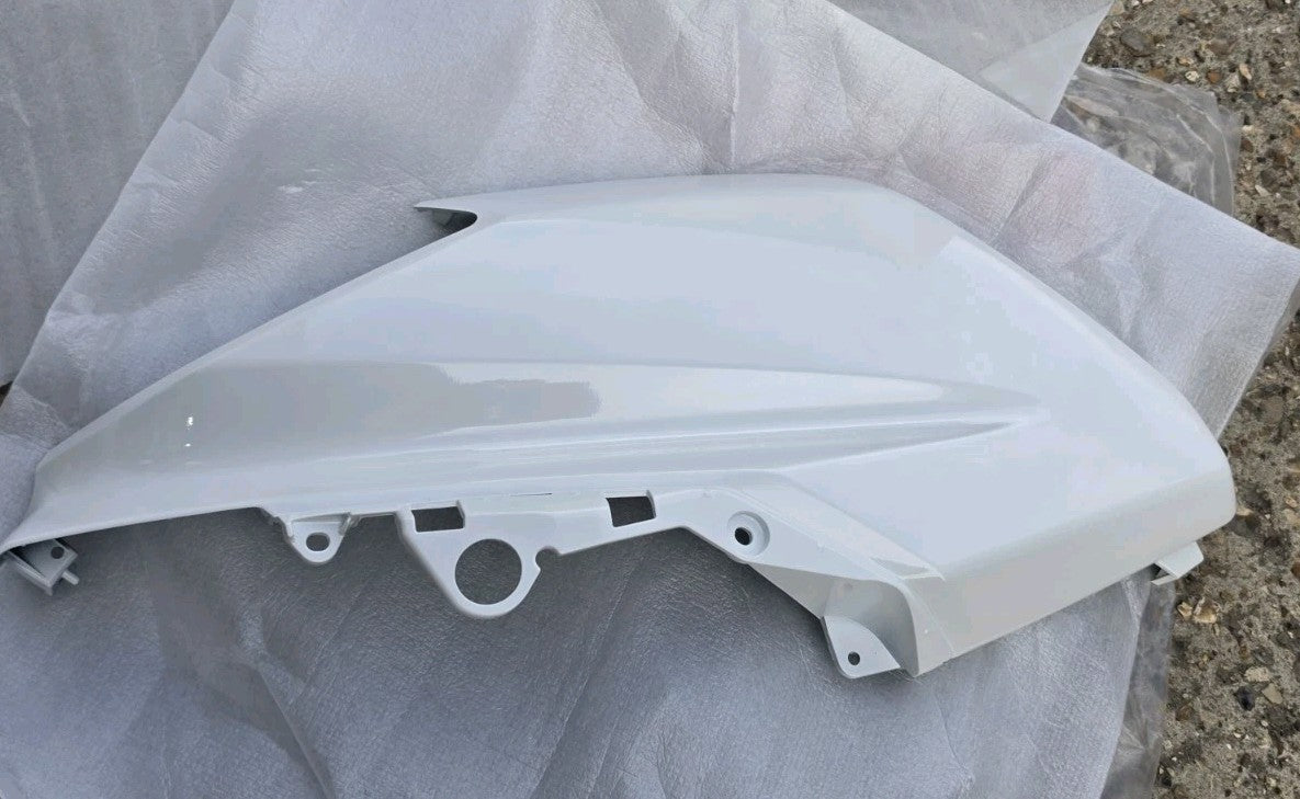 OEM Genuine Yamaha GPD125A NMAX 15-20 Left Side Cowl Panel White 2DPF835100P1