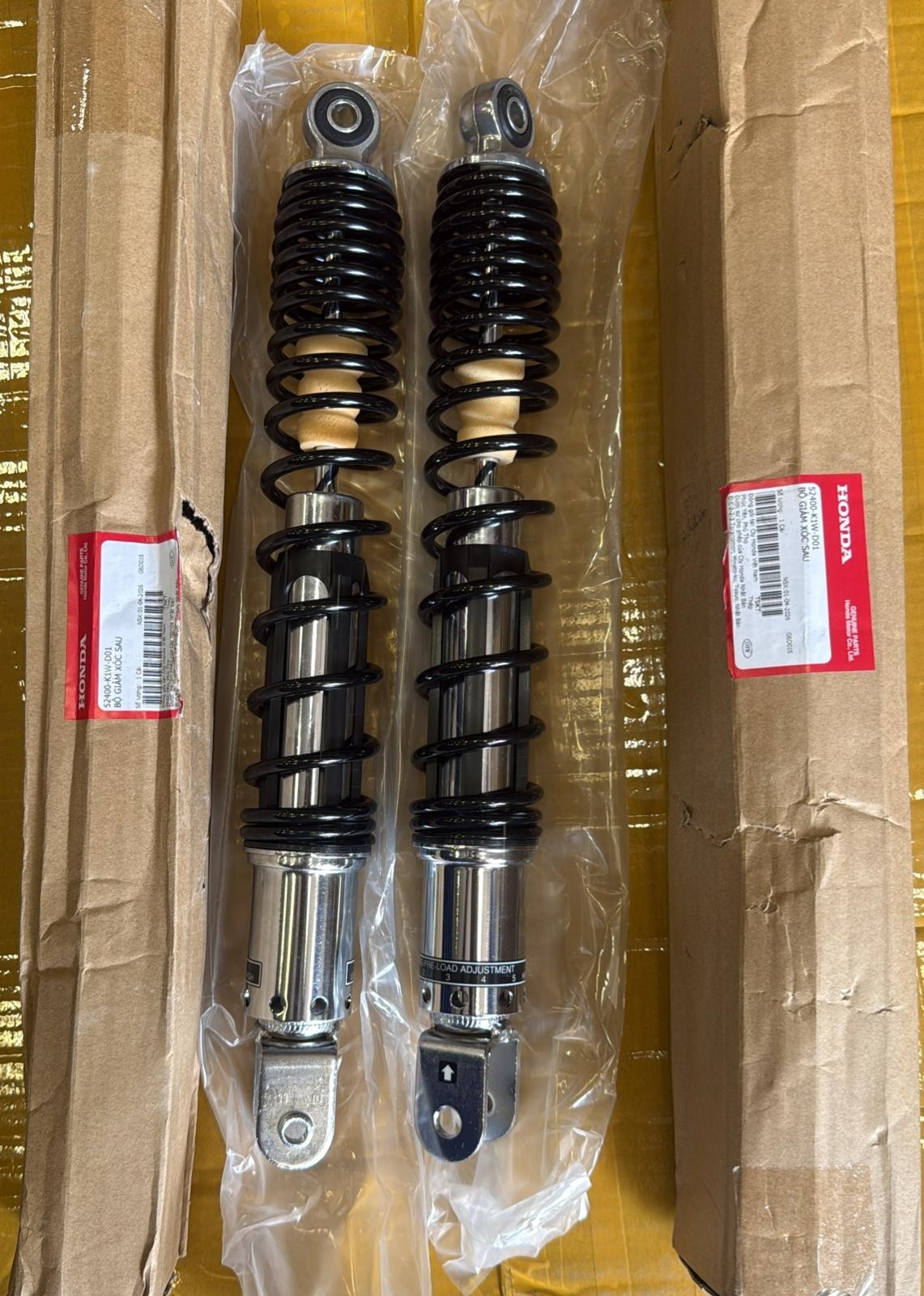 Genuine Honda Rear Shock Absorber Black Honda SH 350CC 2021-2024