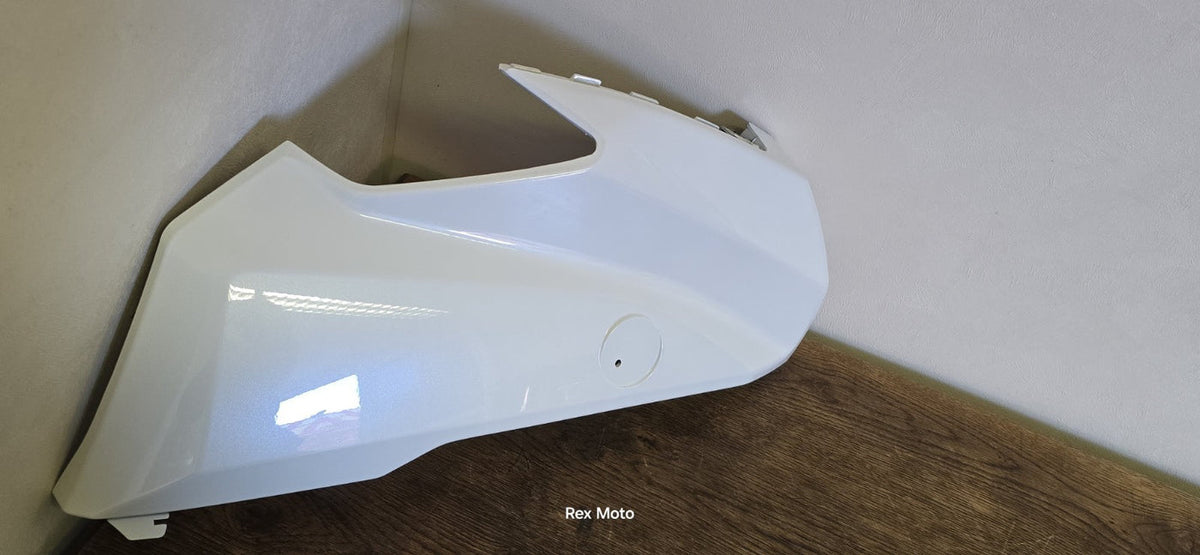 Yamaha NMAX 125 2025 Front Side Left Panle White Gloss BLS-F8351