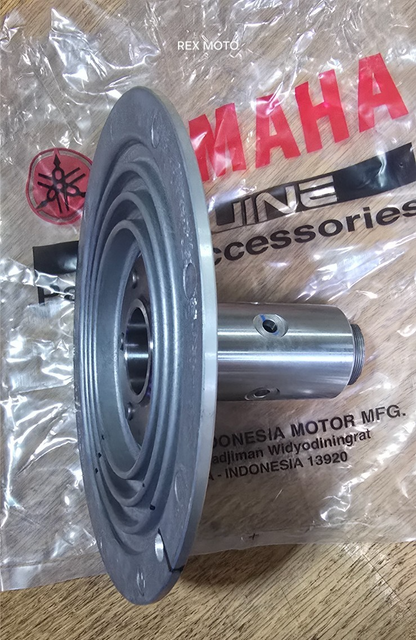 Yamaha Secondary Sliding Sheave, B74-E7670-00 OEM CZD300-AX-MAX 300 ABS